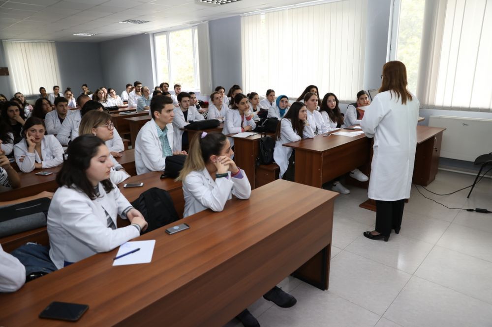 Meeting of the First Semester Students with the Dean of the Faculty of Pharmacy